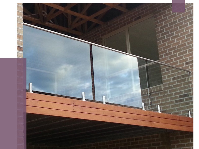 Стеклянные парапеты на крыше и террасе в Энгельсе от 11991 руб. | ПРОЛЁТ-Энг