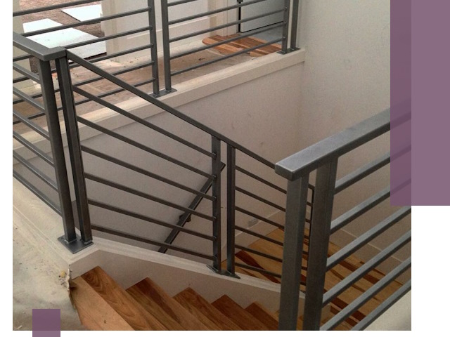 Изготовление поручней из металла и дерева в Энгельсе