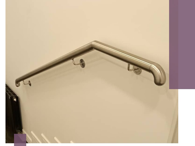 Изготовление пристенных поручней в Энгельсе под ключ за сроки